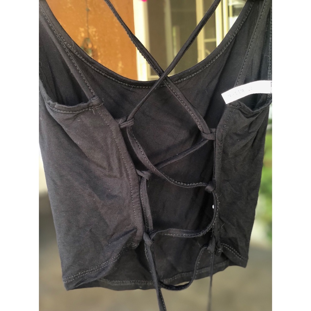 Black strappy back crop top Sz S